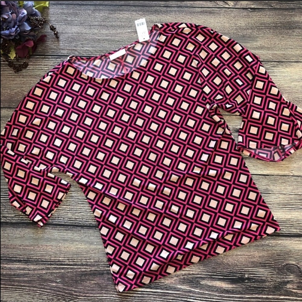 New York & Company Geo Diamond Blouse sz Medium